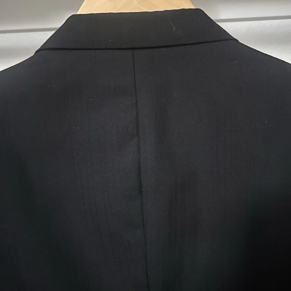 Men's Suit Jacket 42R Black on Black 55% Wool 45% Polyester